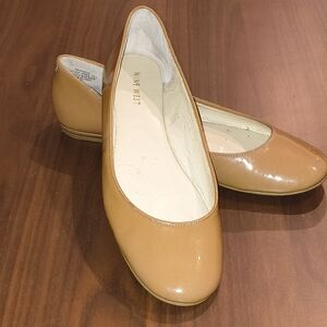 Nine West Women’s Tan Patent Ballet Flats
